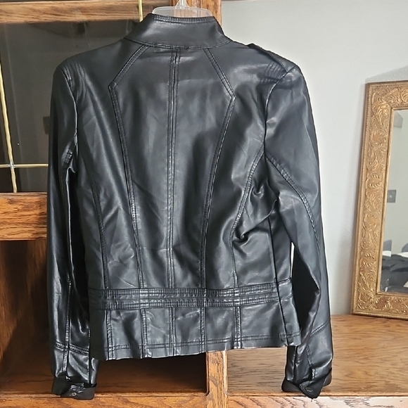 Vanity Black Leather Jacket for Women - Picture 6 of 6
